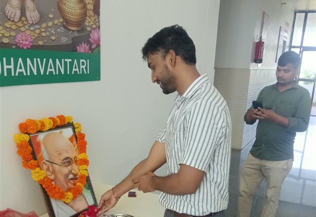 Faculty members pay tribute